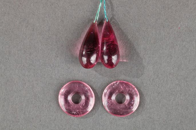 Four Chinese tourmaline pendant ,two drop-shapedand two ring-shaped | MasterArt